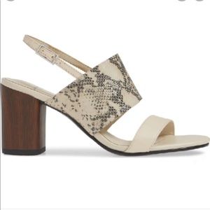 Vagabond shoemaker// Carol Heel in snake print